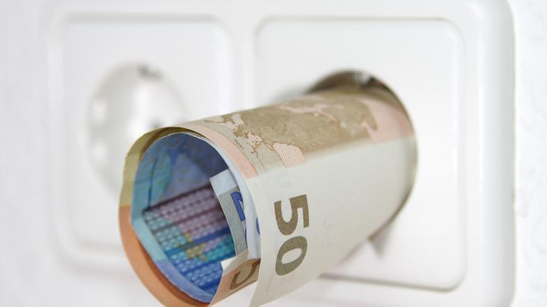 Novice: Elektrika se bo dražila, to pripravlja vlada