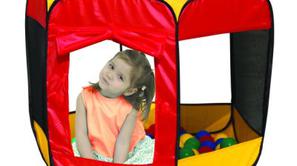 Šotor s kroglicami.