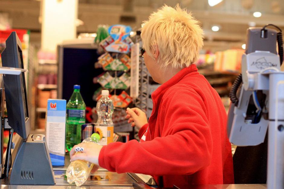 Prodajalka | Avtor: Nik Rovan