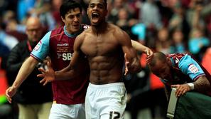 Vaz Te Tomkins Faubert kamera Blackpool West Ham United Championship Premier Lea