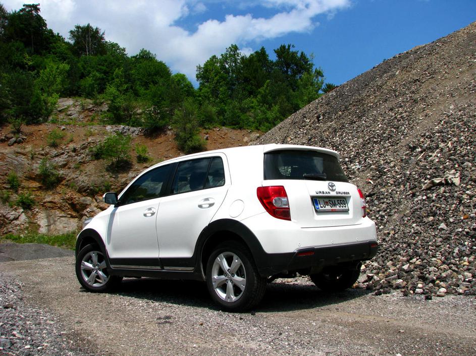 toyota urban cruiser