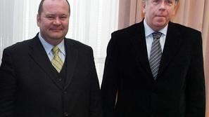 Drago Bahun, nekdanji prvi nadzornik Pošte Slovenija (desno) meni, da je bil izr
