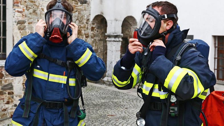 vaja reševanje gasilci evakuacija Ljubljanski grad napad