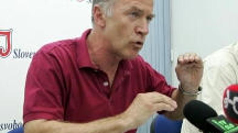 Delavske plače, tiste po kolektivnih pogodbah, realno ne rastejo.