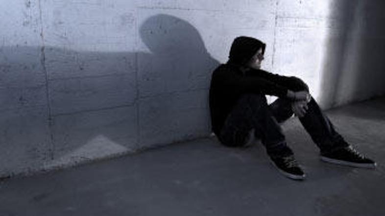 V zadnjem letu si je v mestu Bridgend življenje vzelo kar 17 mladostnikov.