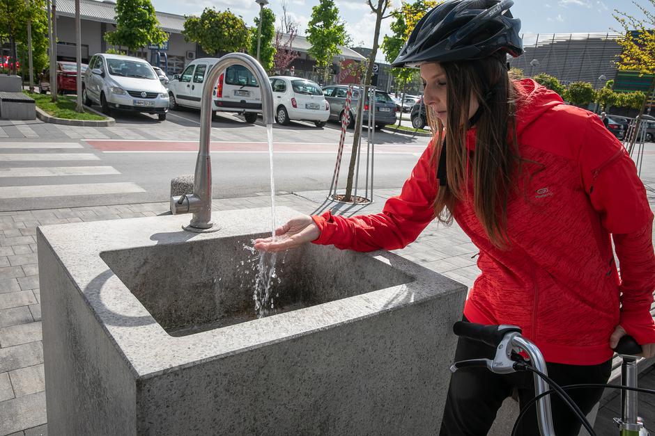 Sber banka kartica in kolesarji | Avtor: Saša Despot