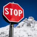 stop znak gora zima Matterhorn