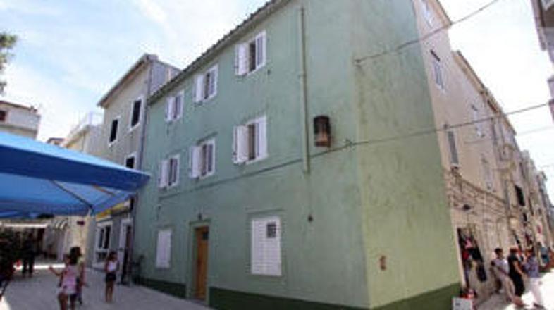 Neno je bil v tej hiši zaprt 25 let.