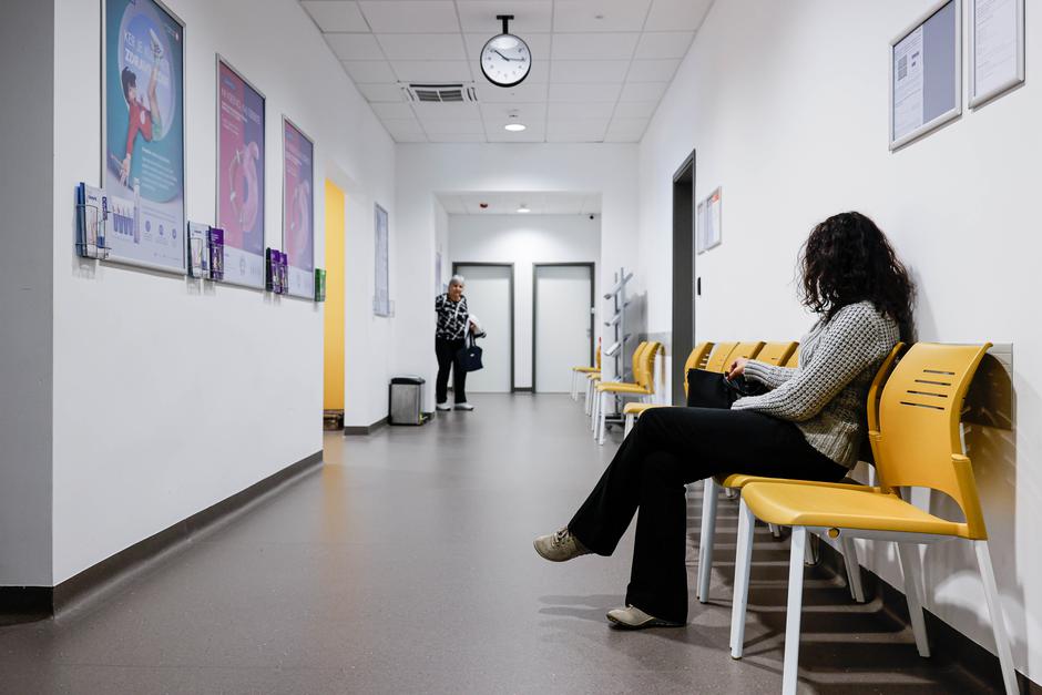 zdravstveni dom kočevje, čakalnica | Avtor: Saša Despot
