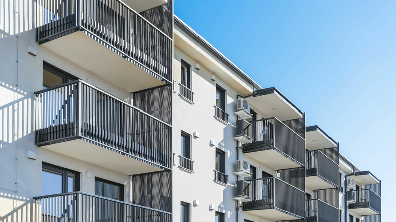 leseni blok Jelovica