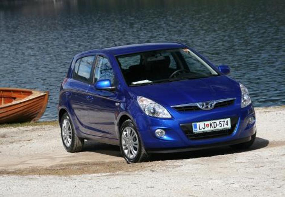 K nam je tudi uradno zapeljal i20, tretji hyundai z novo nomenklaturo, predstavn