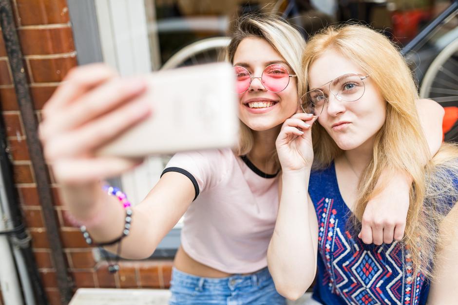 Selfie, telefon, fotografiranje | Avtor: Profimedia