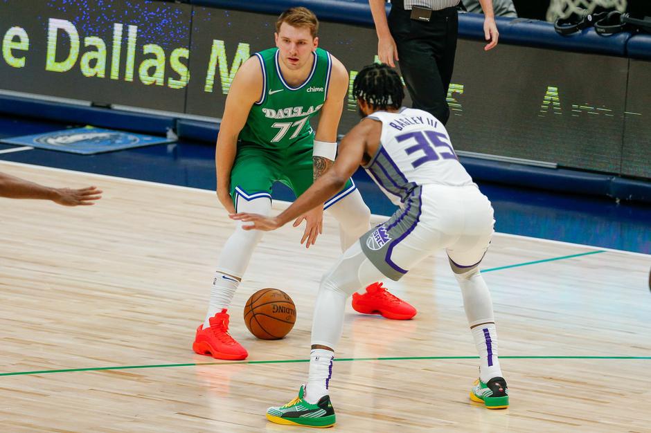 Luka Dončić Marvin Bagley III Mavs Kings | Avtor: Profimedia