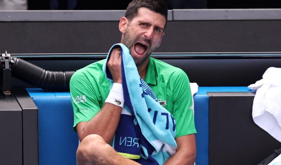 Neverjetna drama na AO: Đokovć izgubil dva niza, nato se je zgodilo
