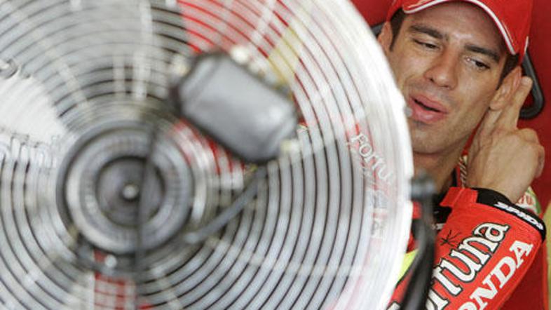 Bolečine v vratu Marca Melandrija so posledica hernije. Na srečo operativni pose