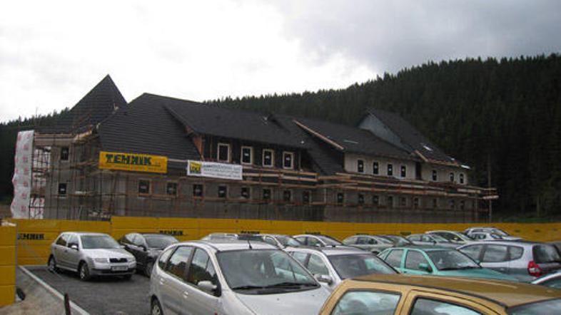 V hotelu Center na Rudnem polju bo 62 ležišč, sanitarije in restavracija bodo na