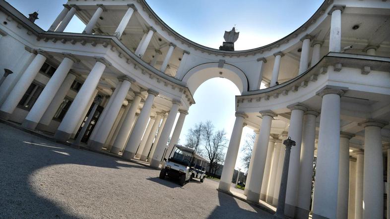 Pokopališče Žale so odprli leta 1906, danes pa je na njem pokopanih že okoli 250