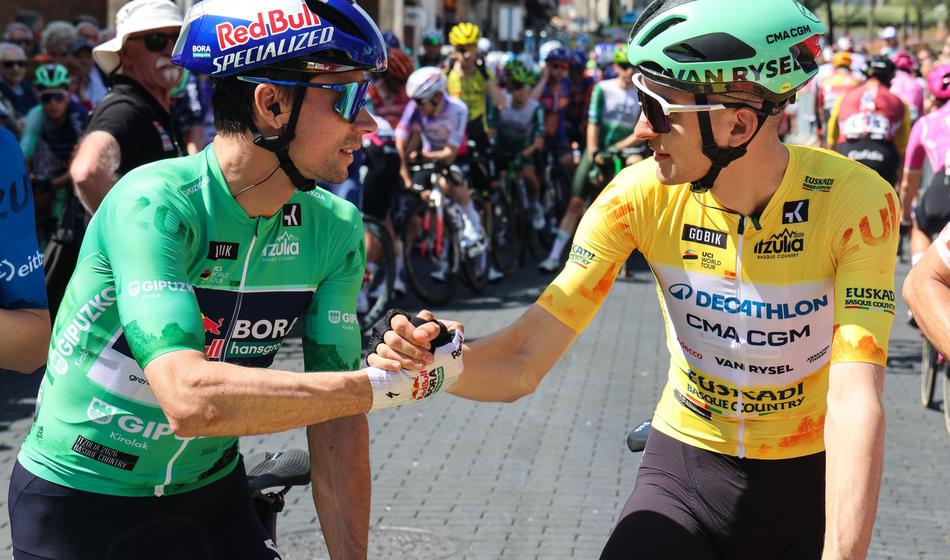 Roglič še naprej drugi, Francoz najmočnejši med ubežniki