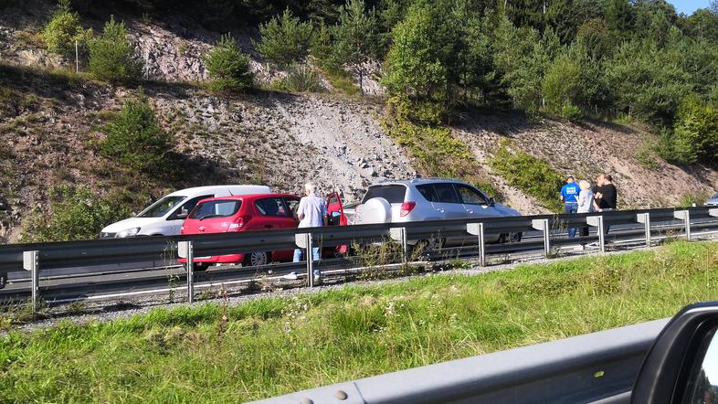 Nesreča na dolenjski avtocesti