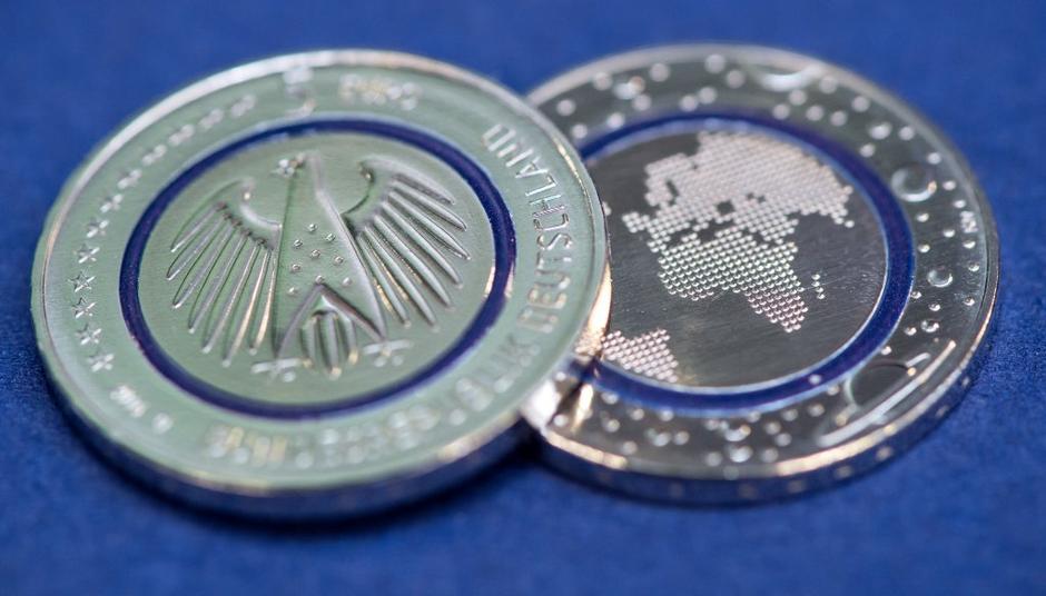 Kovanci za pet evrov | Avtor: EPA