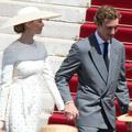 Beatrice Borromeo, Pierre