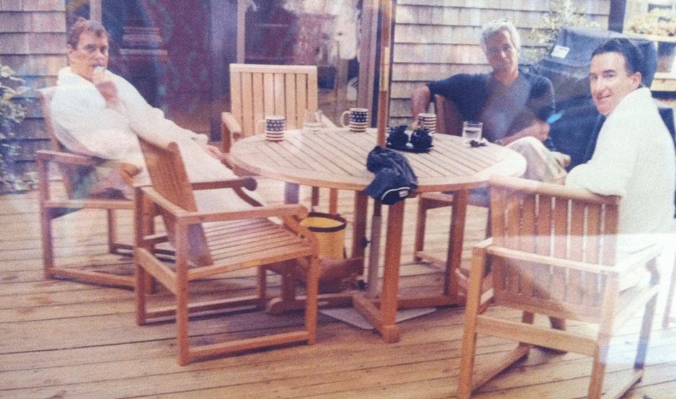 Objavljena nova fotografija princa Andrewa in Epsteina