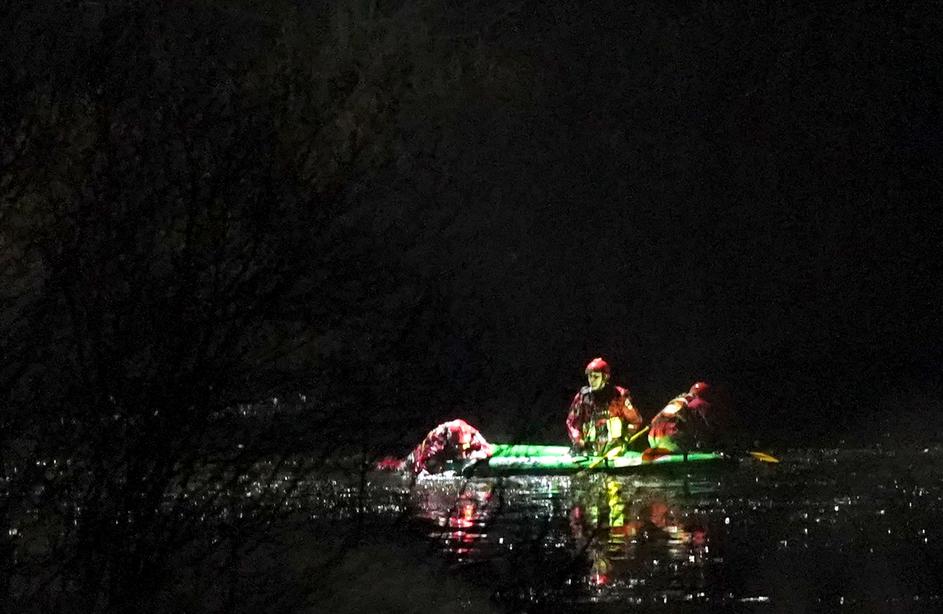 nesreča jezero Sulihall otroci led iskalna akcija