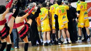 pokal rokomet finale Celje Pivovarna Laško Klima Petek Maribor navijačice