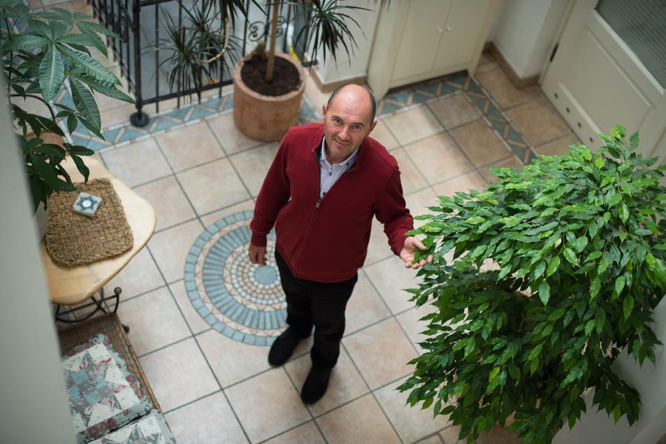 JANEZ LOGAR, mag. zakonske in družinske terapije