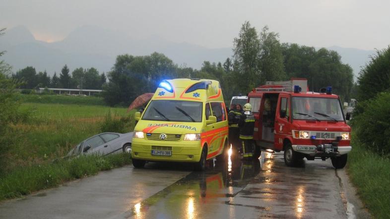 Prometna nesreča pri Mengšu.