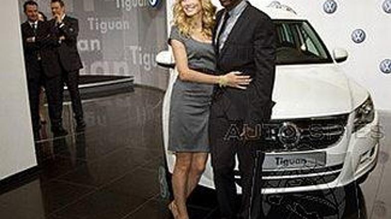 Heidi Klum in Seal sta že pozirala ob VW tiguanu.