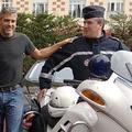 Clooneya obožujejo tudi policisti.