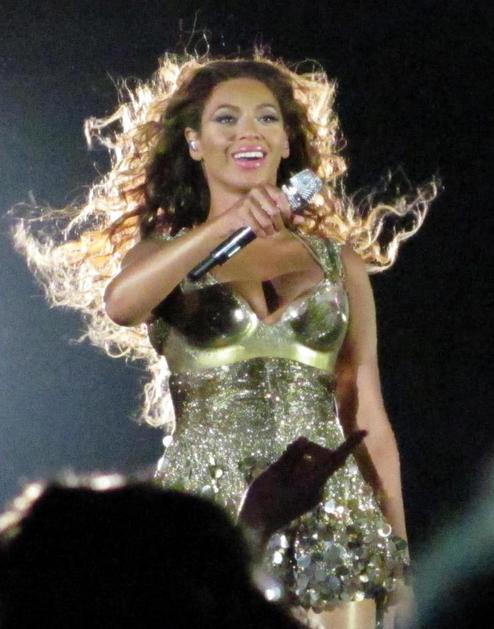 To ni bil prvi padec za Beyoncé. (Foto: Flynet/JLP)