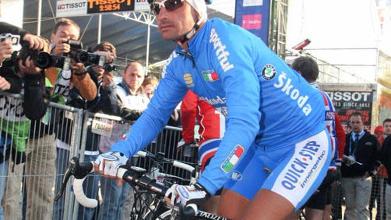 Paolo Bettini novice, da se bo pridružil novoustanovljeni ekipi, še ni potrdil.