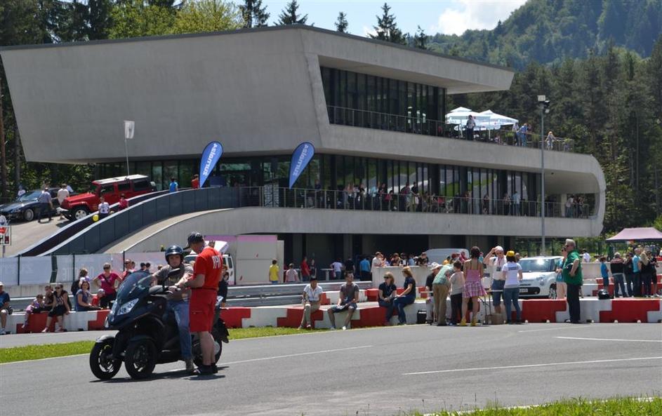 Žurnalov in Fiatov dan