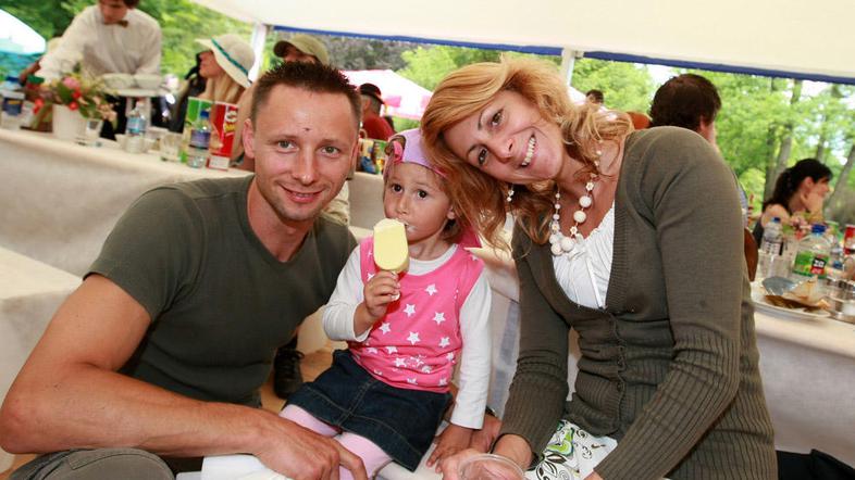 Mali Matic je najbolj podoben sestrici Piki, ko je bila še dojenček. (Foto: Boru