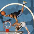 Marcus Camby, najboljši bloker lige NBA, se iz Nuggetov seli k LA Clippersom.
