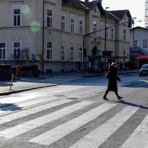 promet, pešec, zebra