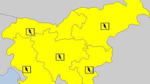 Danes je vsa Slovenija obarvana v rumeno. (Foto: Žurnal24)