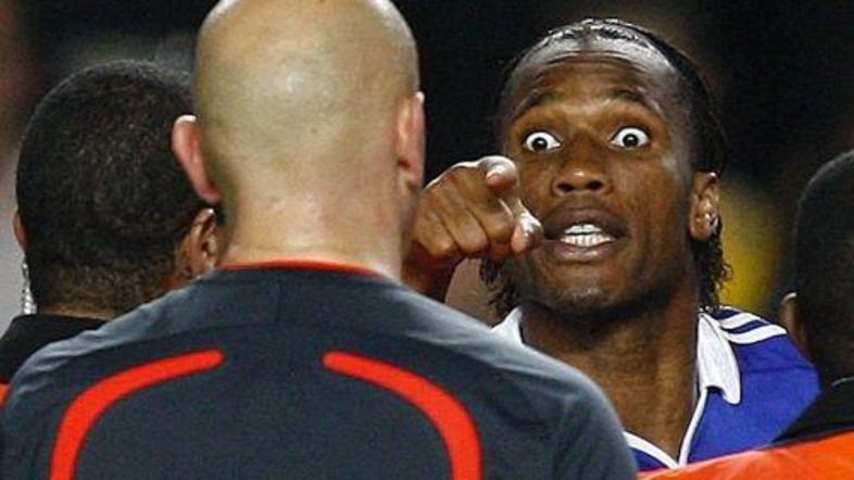 Didier Drogba je bil najostrejši do bledega sodnika Toma Henninga Ovreboja.