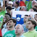 Slovenija Ukrajina EuroBasket Stožice Ljubljana zastava himna tribuna petje