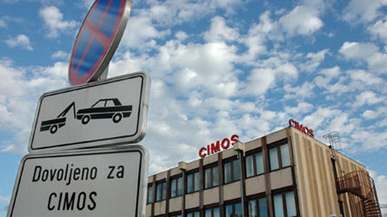 V Mariboru so lani jeseni zmanjšali število pogodbenih in najetih delavcev za st