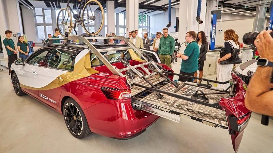 Škoda superb L&K 130 | Avtor: Škoda