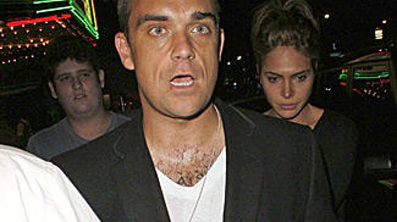 Robbie si ne želi več peti, temveč raziskovati neznane leteče predmete.