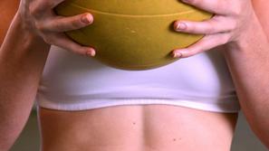 medicinka, telo, telovadba, žoga