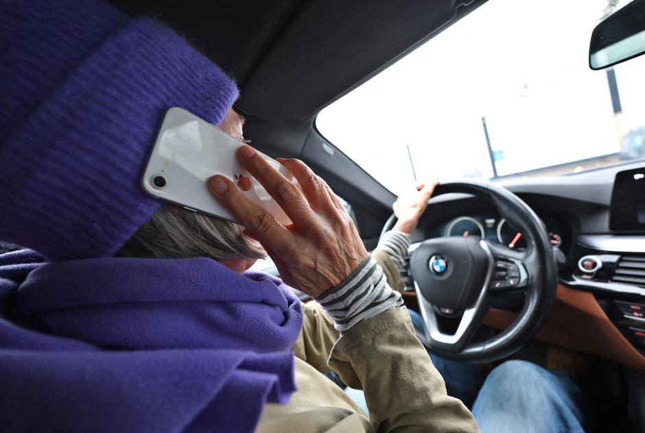 Telefon in vožnja, telefoniranje med vožnjo | Avtor: Profimedia