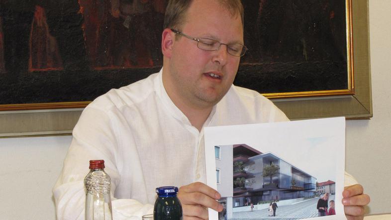 "Končno smo dobili projekt za izvedbo. Šele zdaj nam je jasno, kaj nam je prodaj