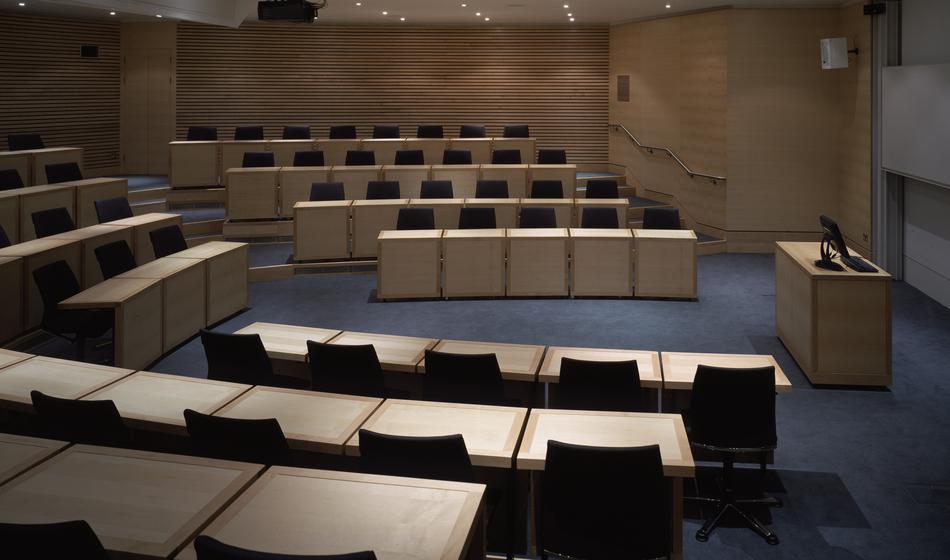 Na čelo IEDC prihaja dolgoletna strokovnjakinja s Harvarda