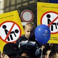 V Srbiji je za homoseksualce veliko varneje, če skrivajo svojo usmerjenost. (Fot