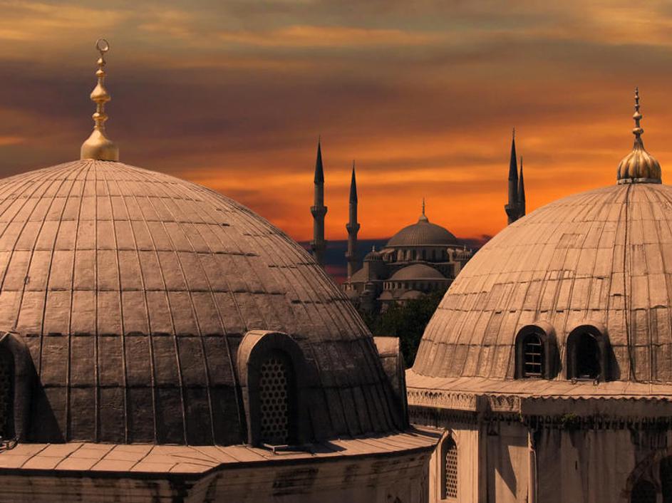 Kaotični in skrivnostni Istanbul povezuje Azijo in Evropo. (Foto: Shutterstock)